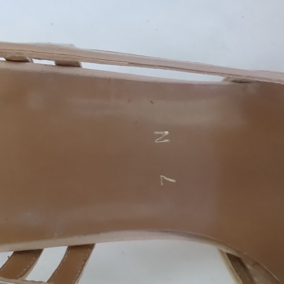 Stuart Weitzman Tan Slingback Strap Heels - Picture 4 of 8